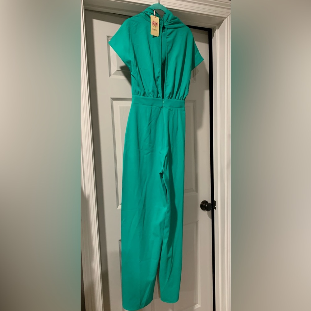 Green twist jumpsuit - Picture 2 of 3